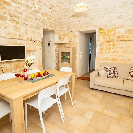 Anfora By Βίλα Carovigno